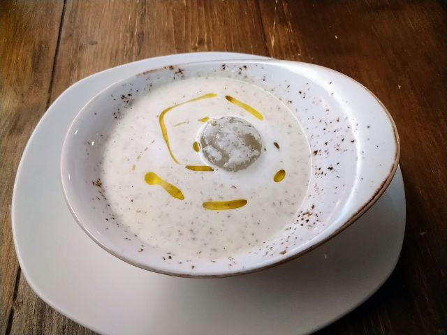 Ajo blanco de almendras Cremas, sopas y algo mas Comida para llevar