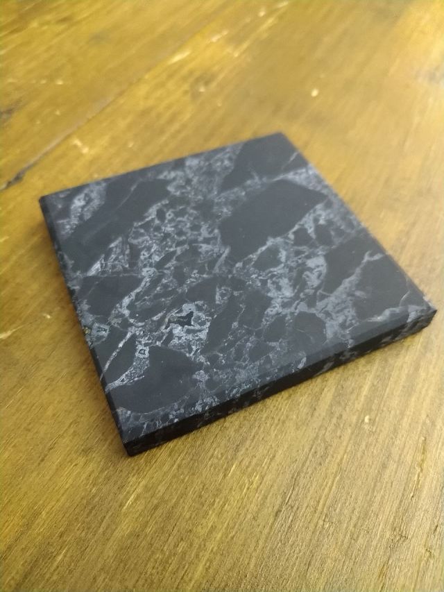 Assiette carrée 8X8 shungite boutique