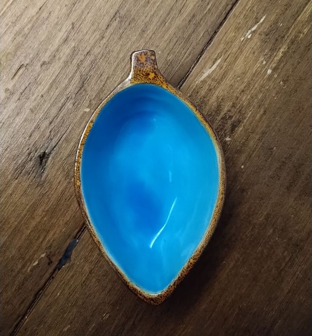 small leaf. BLUE Ceramics Gifts