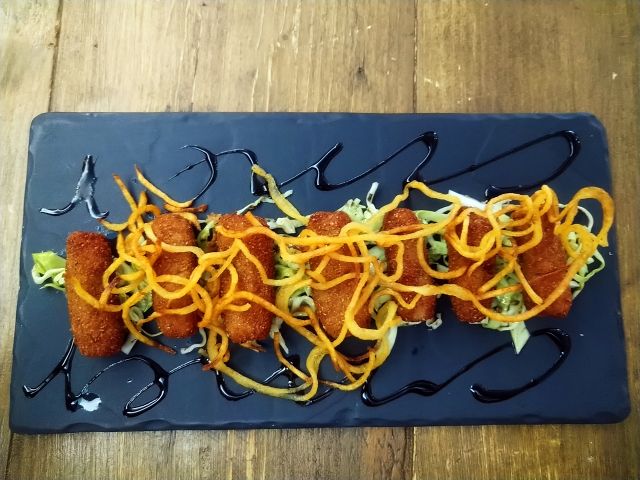 Croquetas de setas Para compartir o picar Comida para llevar