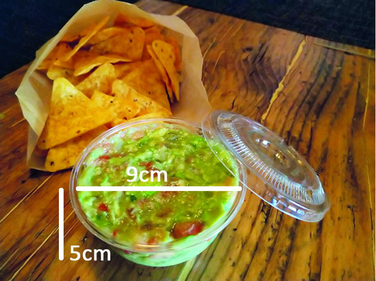 Guacamole con nachos de maíz