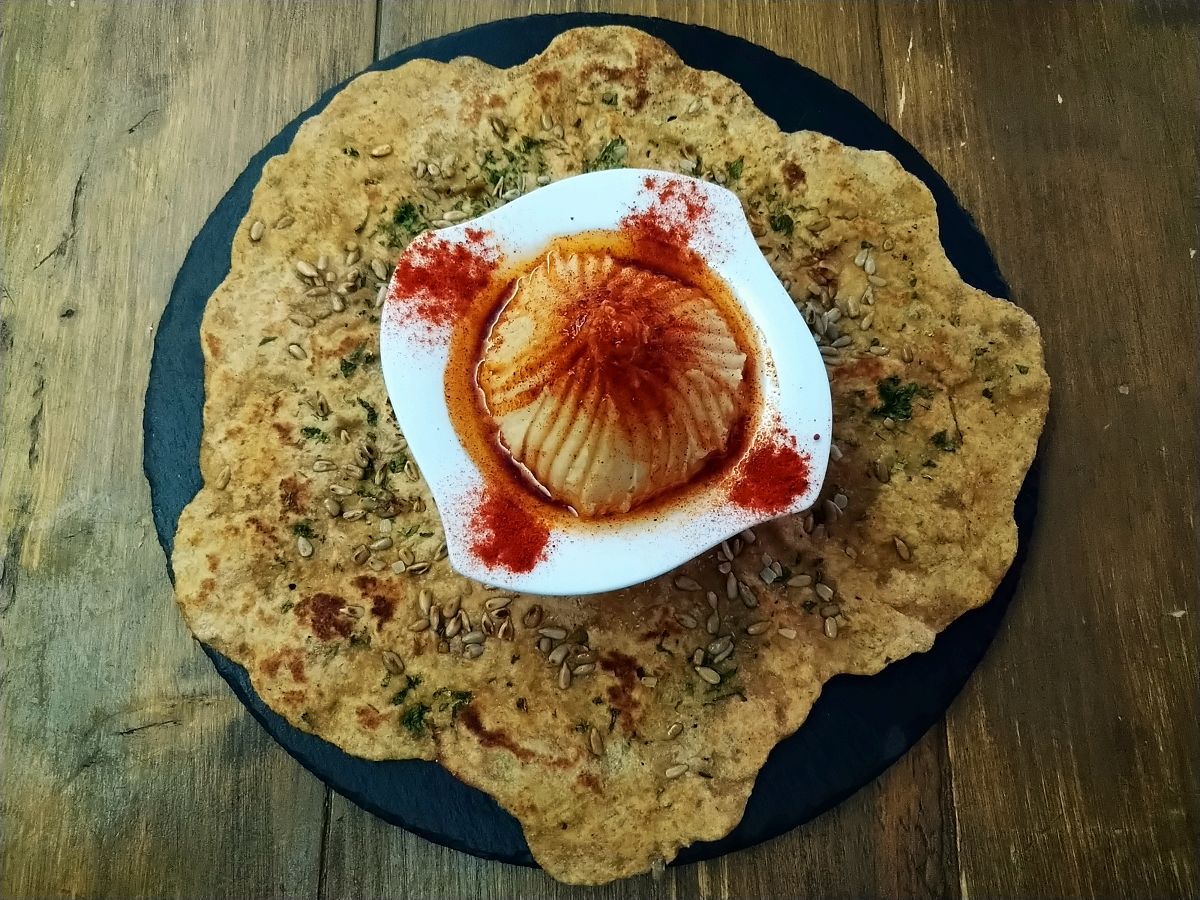 Hummus with pancakes