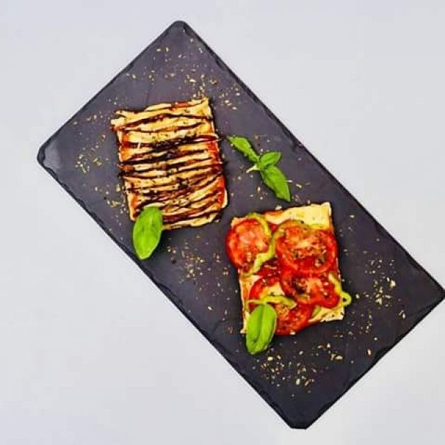 raw pizza Specialities Takeaway food